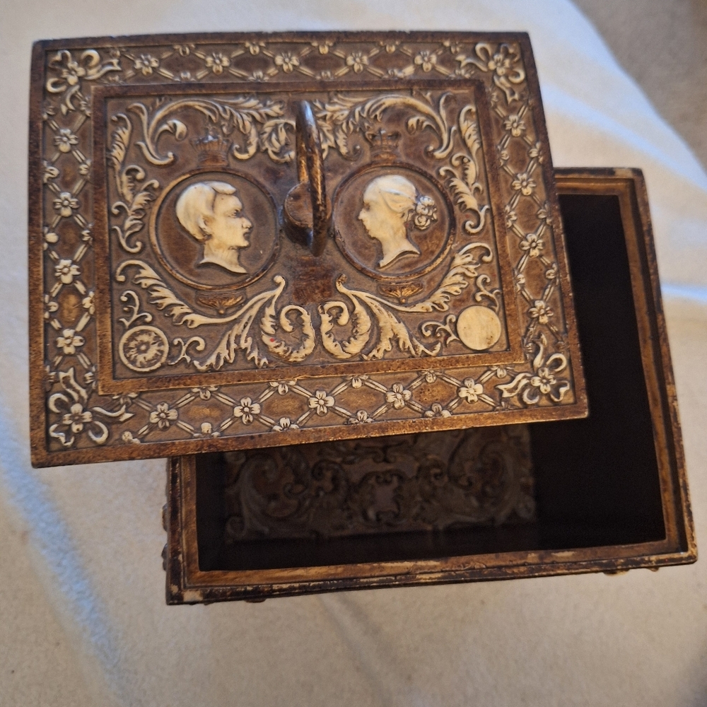 Not Rated Brown and Gold Embossed Decorative Box 4"X 5" - Picture 6 of 9